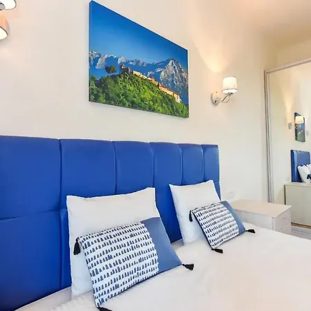 Apartment B35