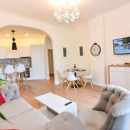 Apartment B35 *