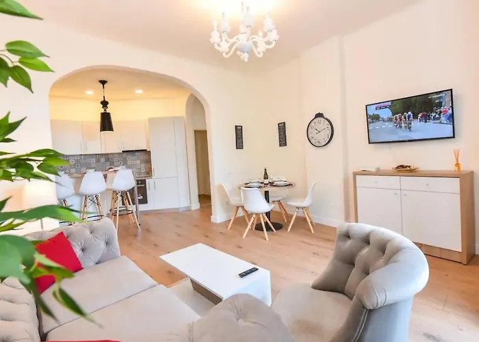 Apartment B35 *